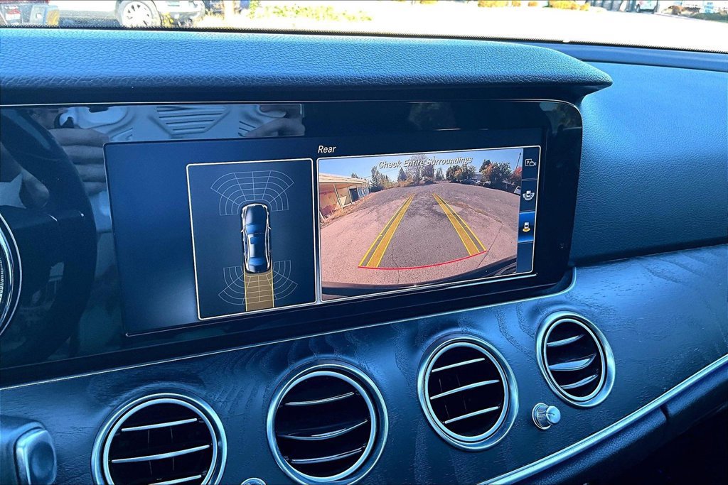 Used 2017 Mercedes-Benz E 300 4MATIC image 29