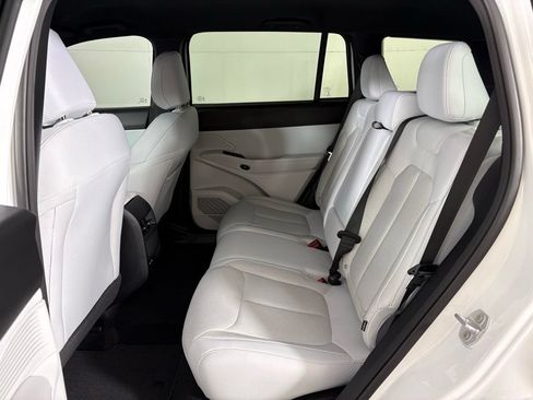 New 2026 Jeep Cherokee Laredo AWD/4WD image 36