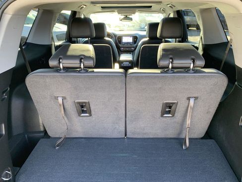 Used 2023 GMC Acadia AT4 w/ Technology Package image 47