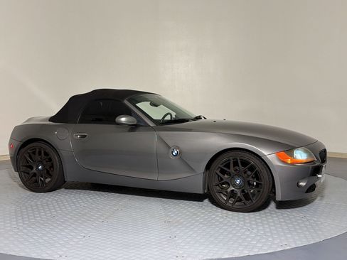 Used 2003 BMW Z4 2.5i RWD image 6