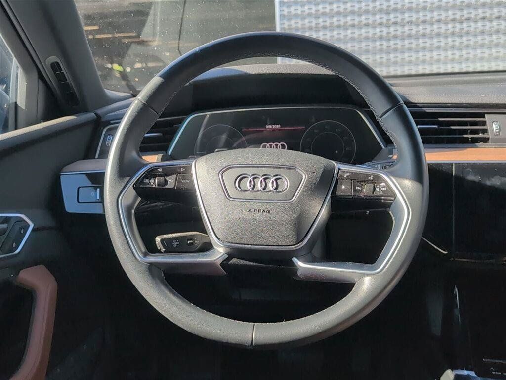 Used 2024 Audi Q8 e-tron Premium Plus AWD/4WD image 8