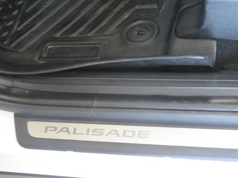 Used 2020 Hyundai Palisade Limited FWD image 17