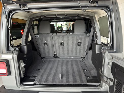 Used 2021 Jeep Wrangler Unlimited Sport AWD/4WD image 21