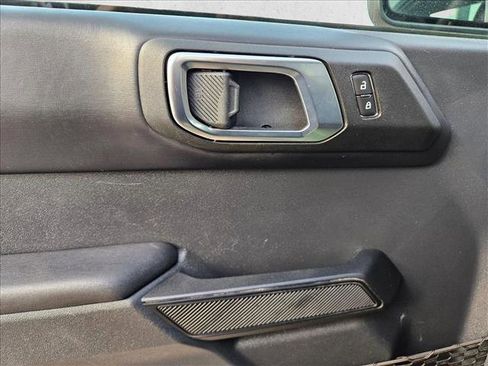 Used 2025 Ford Bronco Outer Banks image 7