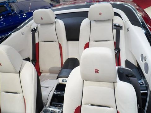 Used 2017 Rolls-Royce Dawn Standard image 27