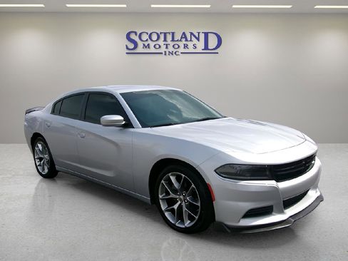 Used 2022 Dodge Charger SXT w/ Plus Group image 4