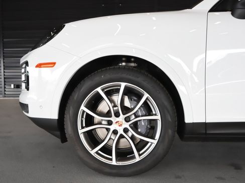 New 2026 Porsche Cayenne image 13