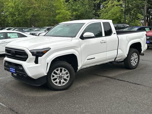 Used 2025 Toyota Tacoma SR5 RWD image 1