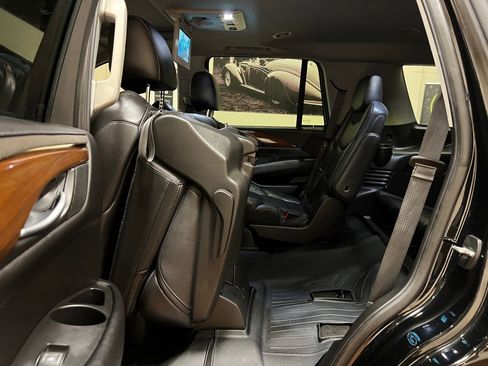 Used 2018 Cadillac Escalade Luxury RWD image 20
