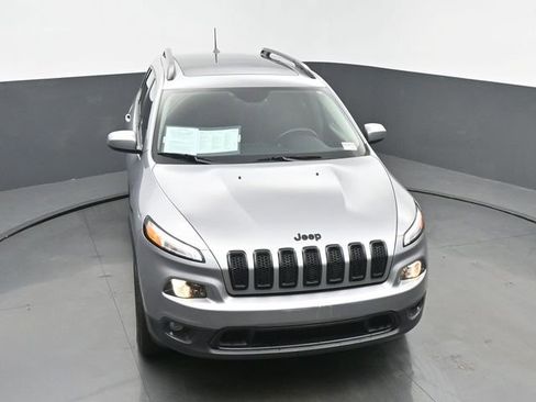 Used 2016 Jeep Cherokee Latitude w/ Comfort/Convenience Group AWD/4WD image 43