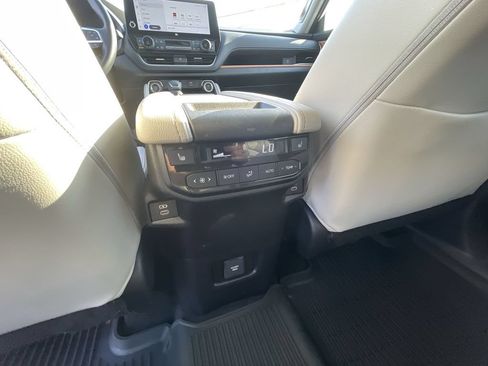 Used 2024 Toyota Grand Highlander AWD image 21