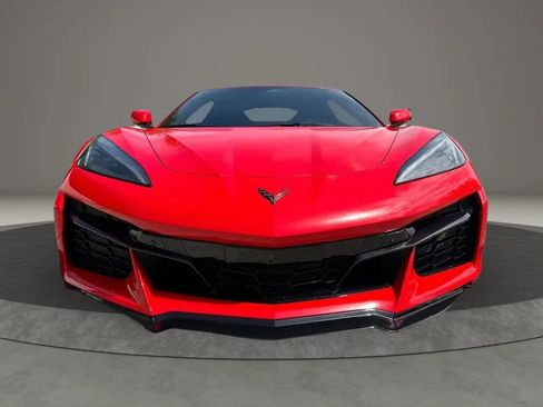 Used 2024 Chevrolet Corvette Z06 RWD image 7