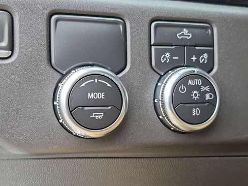 Used 2023 GMC Sierra 1500 Elevation RWD image 10