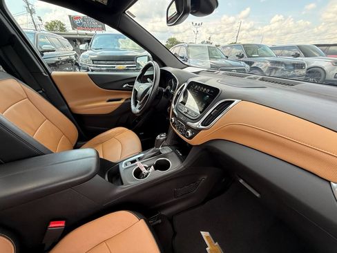 Used 2018 Chevrolet Equinox Premier FWD image 24