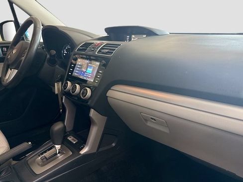 Used 2017 Subaru Forester 2.5i Premium AWD/4WD image 29