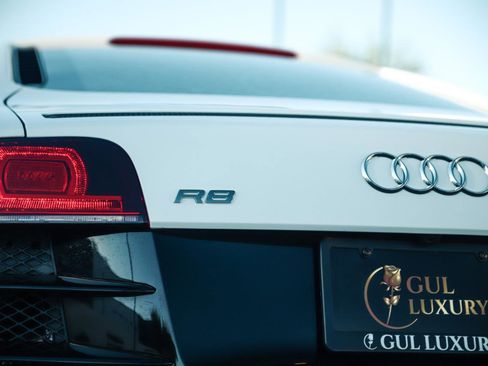 Used 2010 Audi R8 V10 image 30
