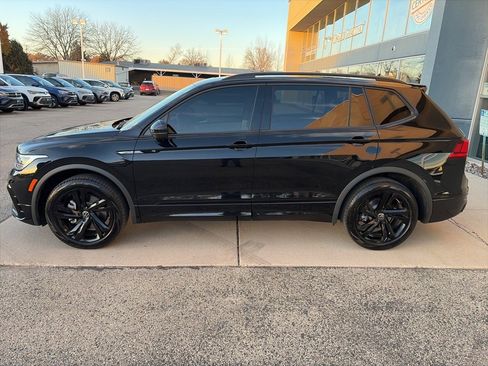 Certified 2024 Volkswagen Tiguan SE R-Line image 5
