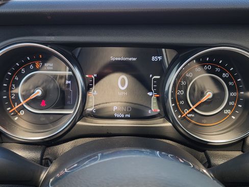 Used 2020 Jeep Gladiator Overland AWD/4WD image 19