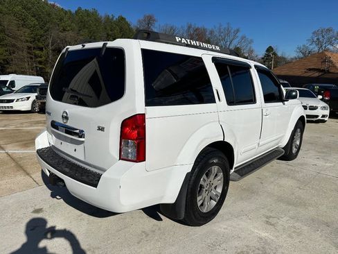 Used 2009 Nissan Pathfinder SE w/ Premium Pkg image 18