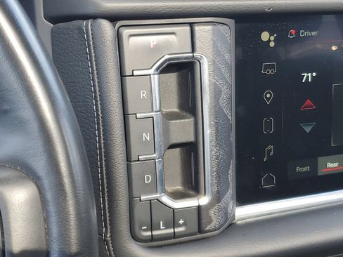 Used 2023 GMC Yukon XL Denali AWD/4WD image 33