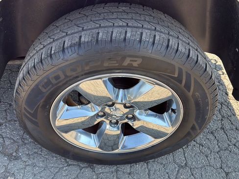 Used 2019 RAM 1500 Big Horn w/ Rambox Value Package AWD/4WD image 9