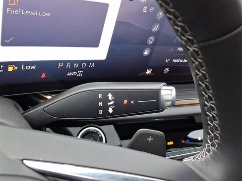 Used 2024 Buick Envision Avenir image 17