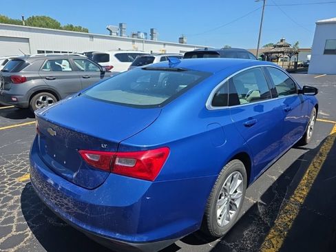 Used 2023 Chevrolet Malibu LT FWD image 2