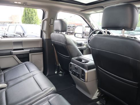 Used 2019 Ford F350 XLT w/ XLT Premium Package AWD/4WD image 31