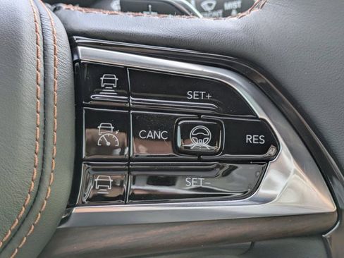 New 2025 Jeep Grand Cherokee L Summit w/ Advanced Protech Group IV image 23