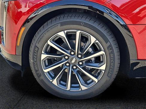 New 2025 Cadillac Lyriq Sport image 9