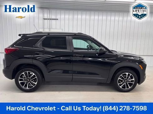 Used 2024 Chevrolet TrailBlazer LT w/ Convenience Package FWD image 6