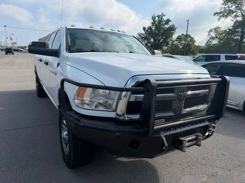 Used 2017 RAM 2500 Tradesman w/ Chrome Appearance Group AWD/4WD image 3