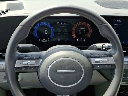 Used 2024 Hyundai Kona SEL FWD image 17