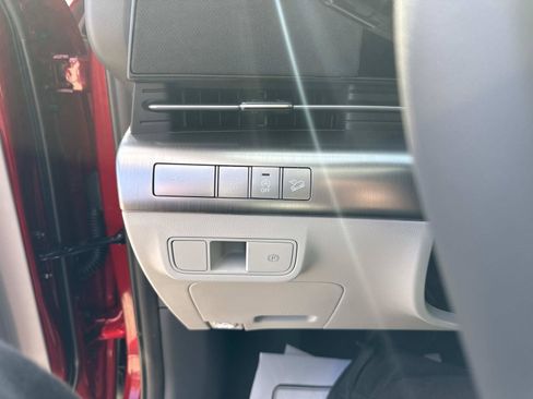 Used 2026 Hyundai Kona SE AWD/4WD image 33