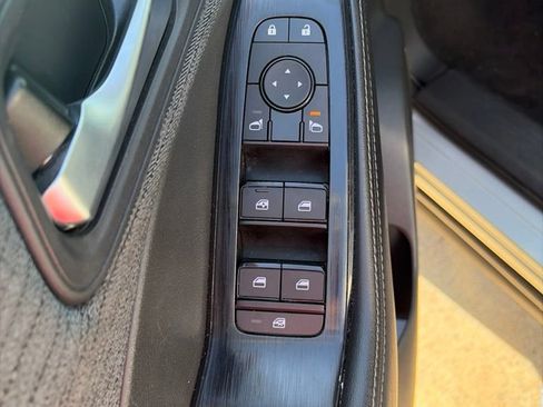 Certified 2023 Nissan Rogue SV FWD image 11