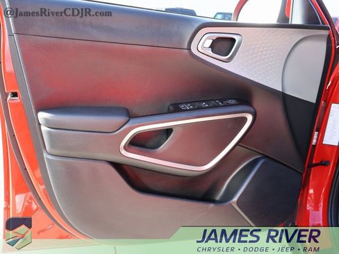 Used 2024 Kia Soul LX w/ Option Group 015 image 20