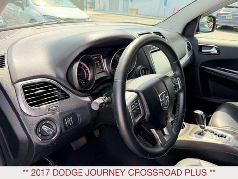 Certified 2017 Dodge Journey Crossroad AWD/4WD image 10