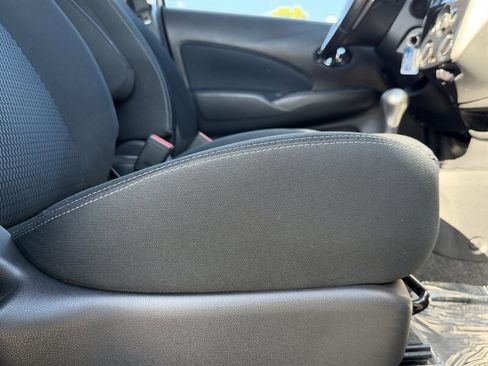 Used 2015 Nissan Versa Note SV FWD image 35
