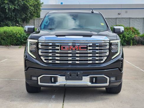 Used 2022 GMC Sierra 1500 Denali w/ Denali Reserve Package AWD/4WD image 2