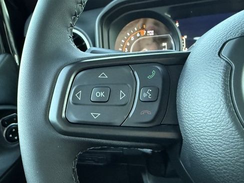 New 2025 Jeep Gladiator Sport image 15