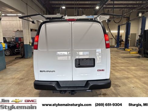 New 2024 GMC Savana 2500 w/ Driver Convenience Package RWD image 7