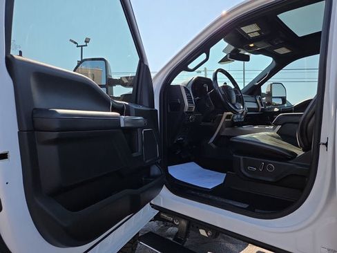 Used 2019 Ford F250 Platinum w/ Platinum Ultimate Package AWD/4WD image 7