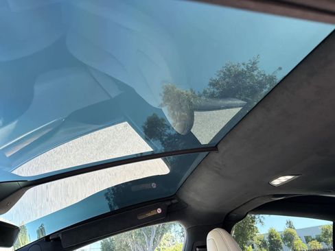 Used 2024 Tesla Model X image 10