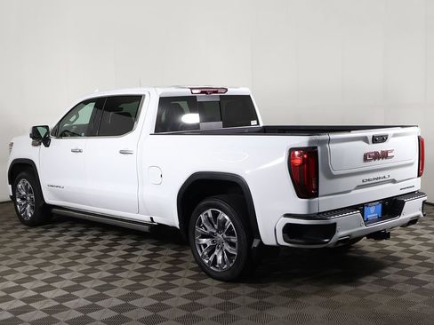 Used 2024 GMC Sierra 1500 Denali w/ Denali Reserve Package AWD/4WD image 14