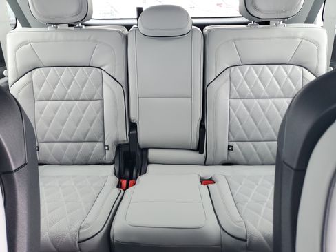 New 2026 Lincoln Navigator L Black Label image 32