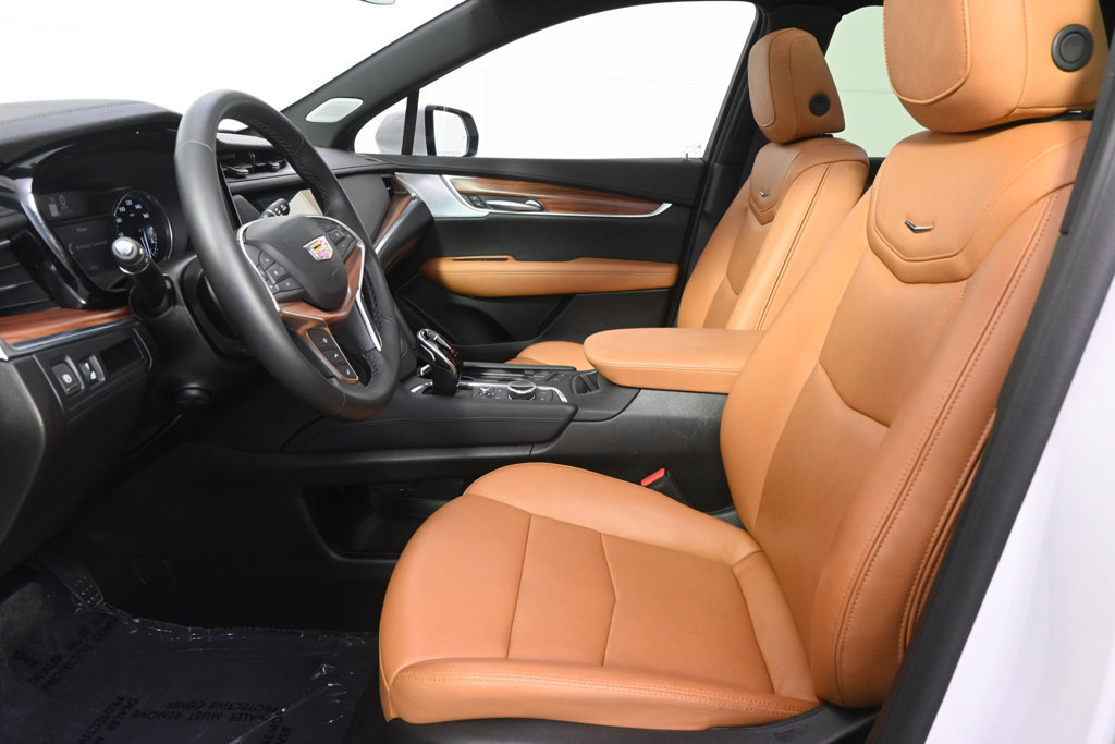 Used 2025 Cadillac XT5 Premium Luxury FWD image 13