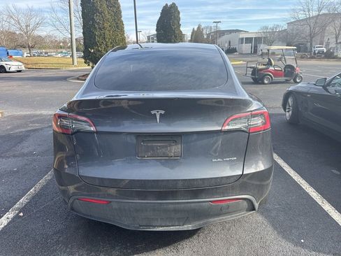 Used 2024 Tesla Model Y Long Range image 3