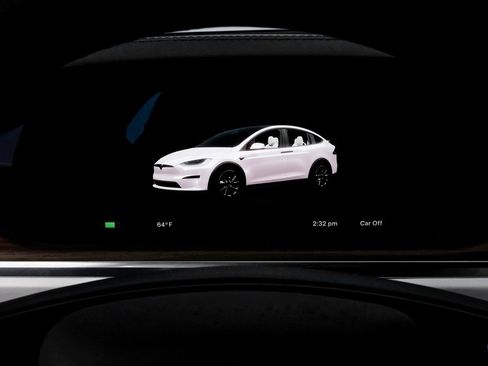 Used 2023 Tesla Model X image 24