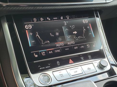 Used 2026 Audi Q7 3.0T Prestige w/ Prestige Package AWD/4WD image 23