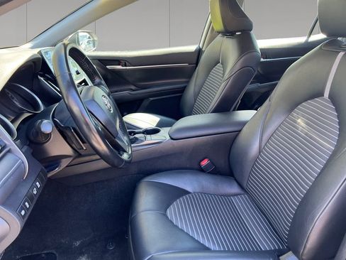 Used 2023 Toyota Camry SE FWD image 10